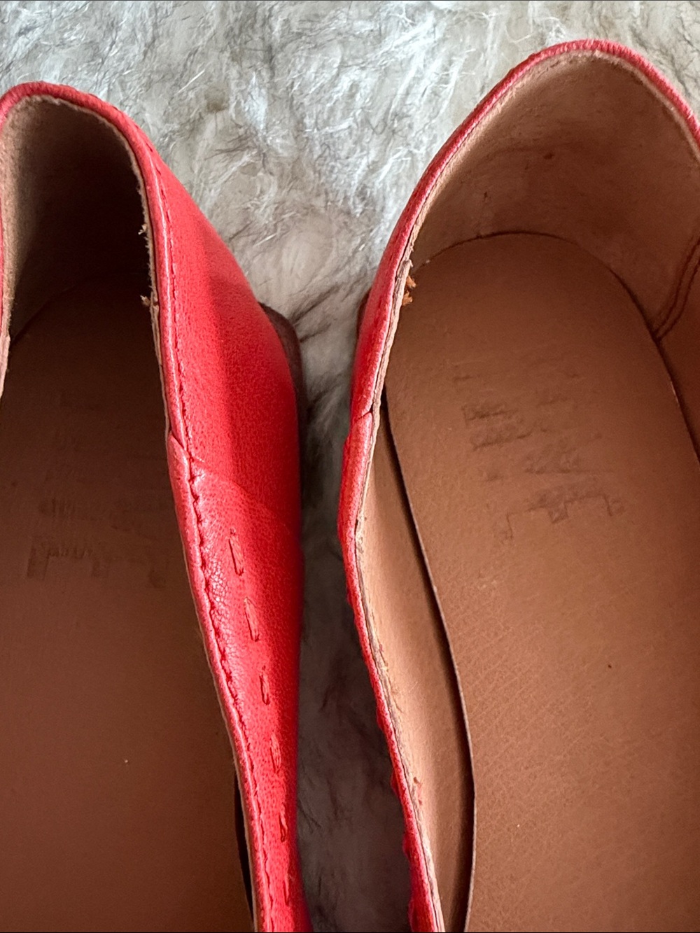 NEW FRYE Claire Red Women's Slip-On Flats - Elegant Everyday Comfort - Picture 3 of 8
